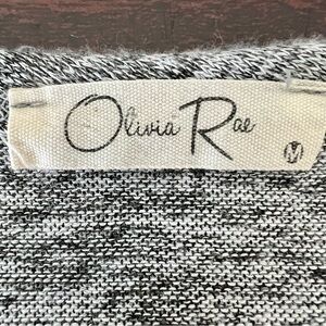 Gray Olivia Rae‎ Boho Chic Long Sleeve Knot Front Top Women's Size Medium